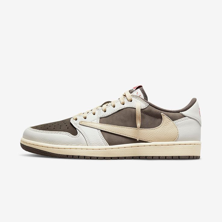 Sepatu pria Jordan 1 Retro Low OG SP Travis Scott Reverse Mocha