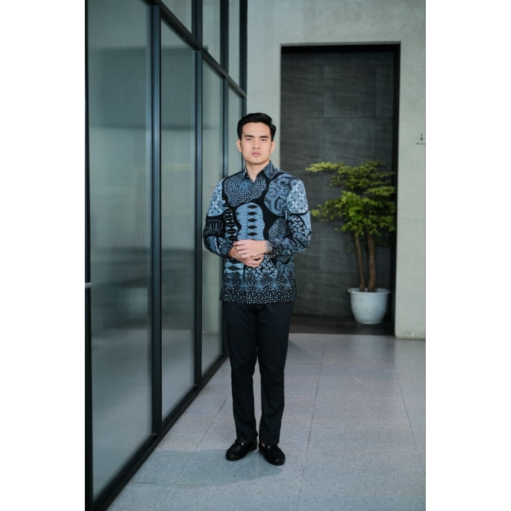 Baju Batik Pria Reguler LENGAN PANJANG motif SEKAR JAGAT HITAM Kain Katun Lapisan Furing Baju Kantor