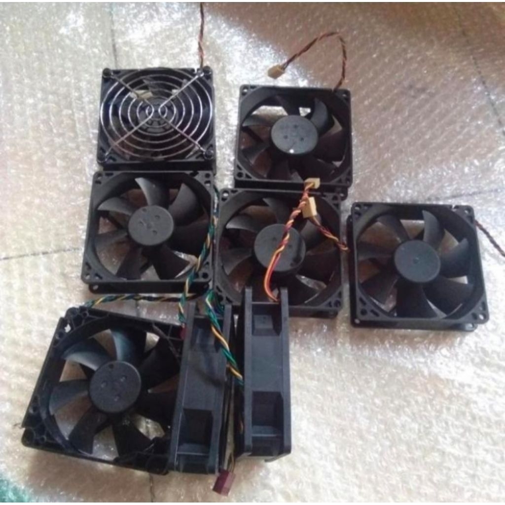 DC Brushless Fan 12v 0,40A 9cm Foxconn Plus Casing