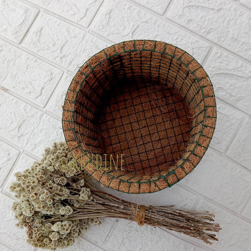 pot sabut kelapa diameter 18 cm- pot anggrek bulat handmade by oesaka