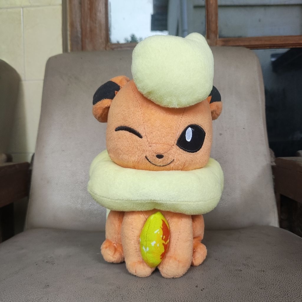 Boneka Pokemon Flareon Eeveelution