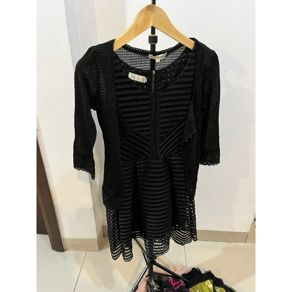 preloved tunik brukat tile katbol beli2:25 gratis dalaman outer dalaman lengan panjang kondisi bagus