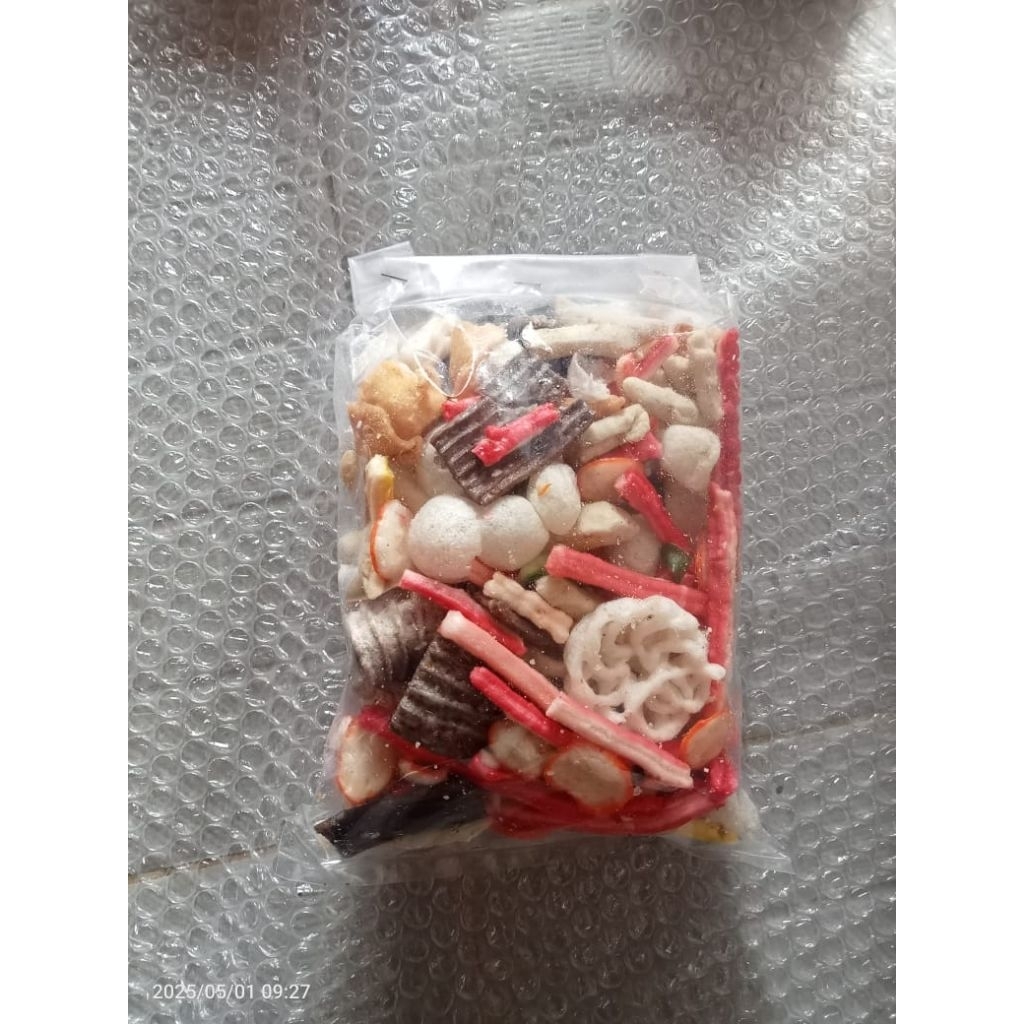

250 grm mix campur aneka seblak yang di campur campur rasa original daun jeruk