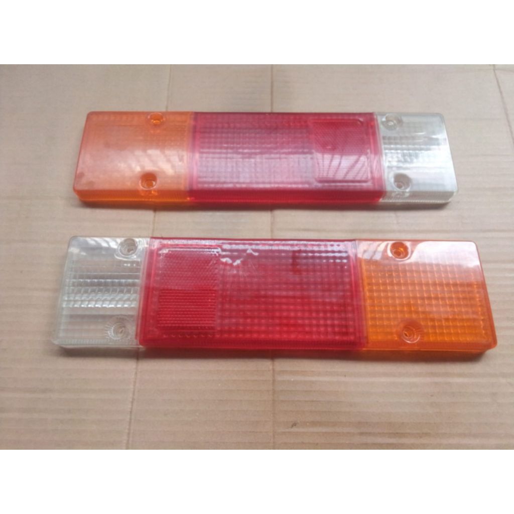 MIKA LAMPU BELAKANG L300 ORIGINAL MITSUBISHI ORIGINAL