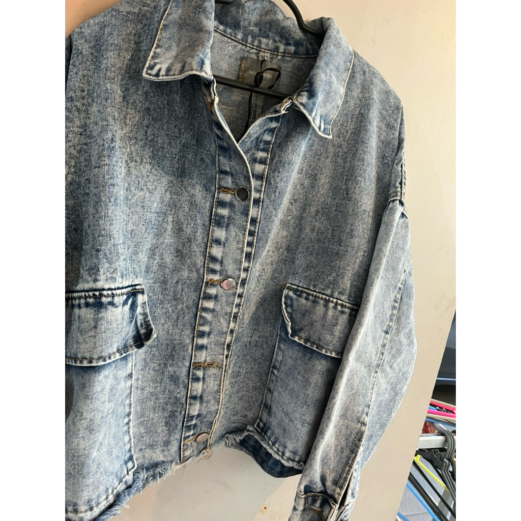 Preloved jaket this is april