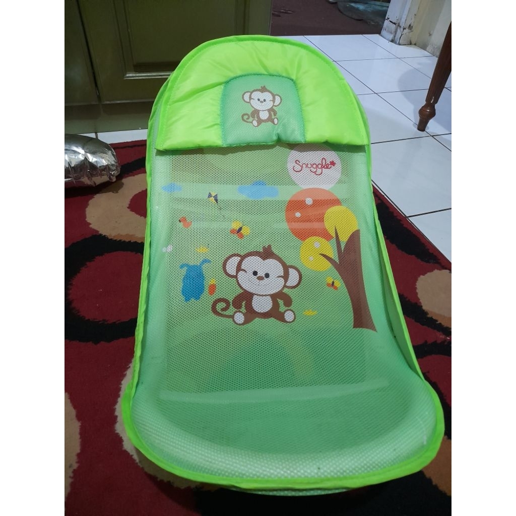 Preloved baby bather snuggle