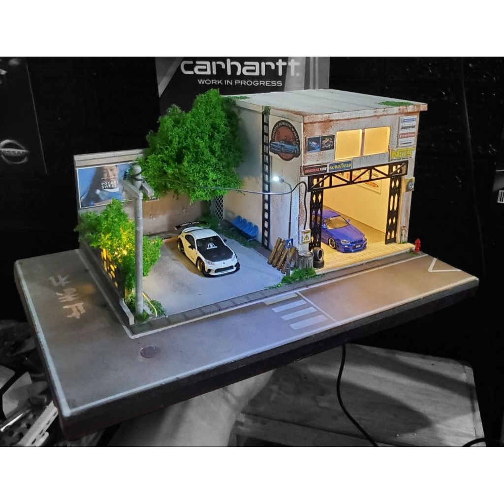 Diorama garasi skala 64