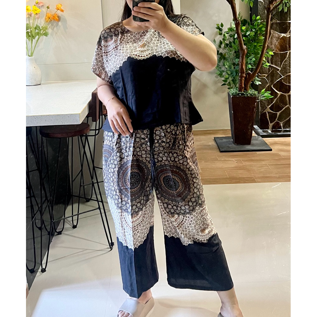 SET CROP KULOT ANNE/SETELAN KULOT RAYON POLOS