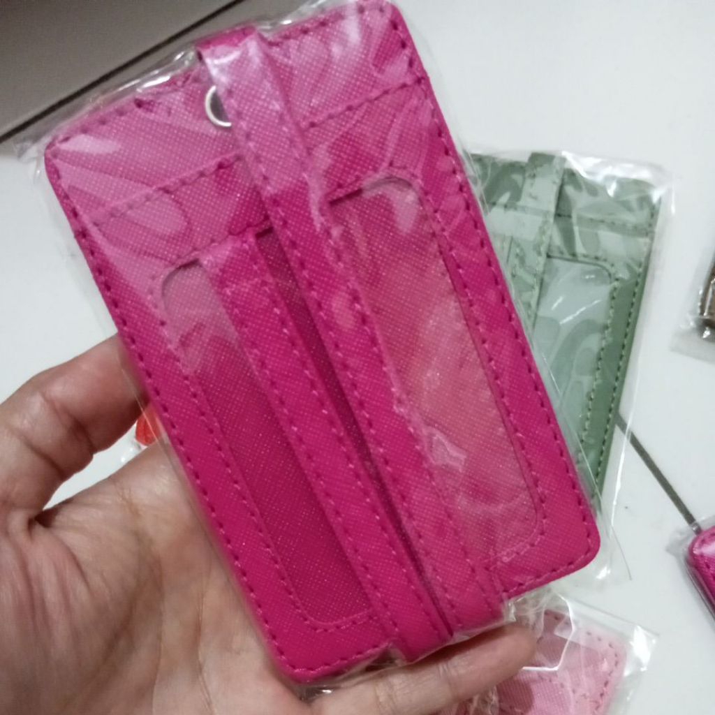 

Id Card warna Lanyard warna di lengkapi slot kartu di belakang