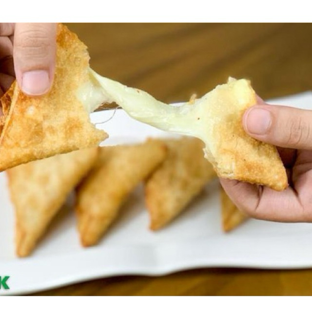 

Frozeen Food SAMBOSA KEJU MOZARELA Dawiyyah Store kemasan bervacum