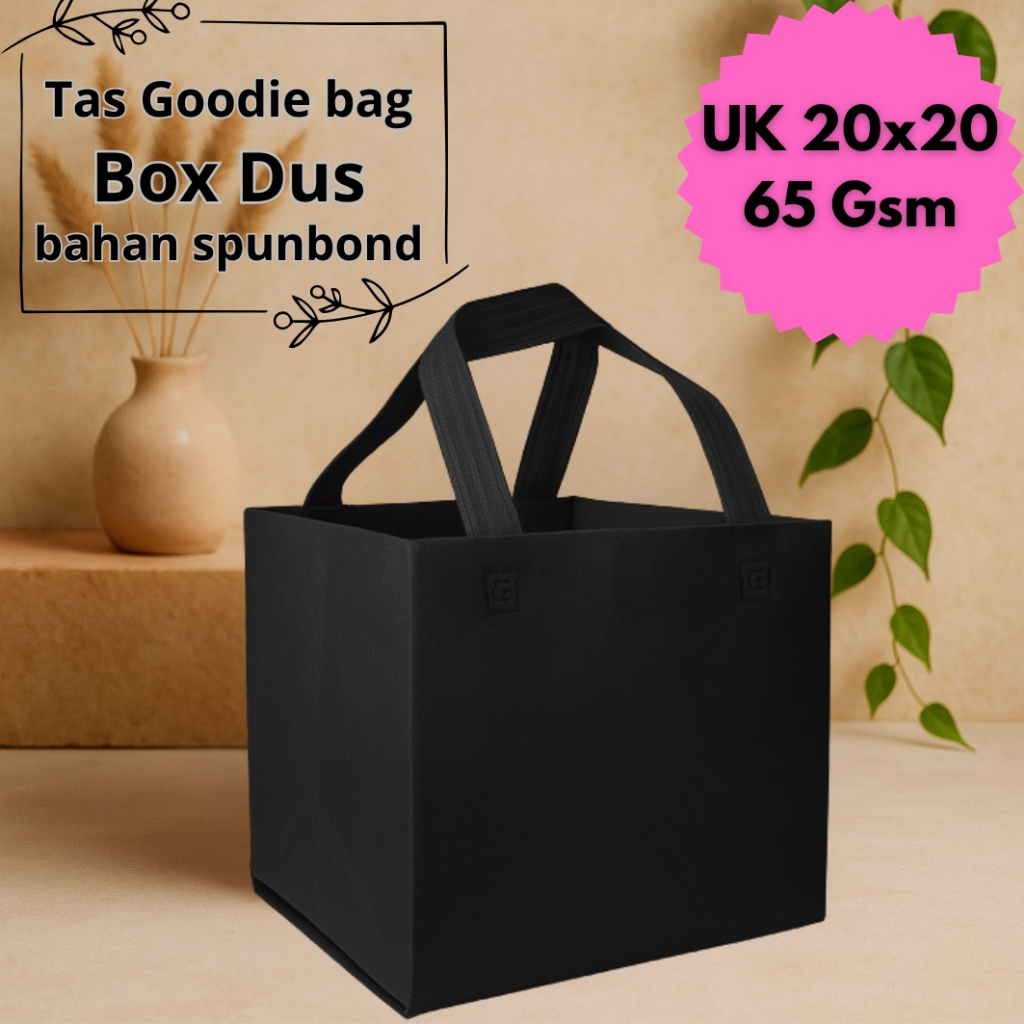 

Tas goodie bag Box Dus | Bahan spunbond (1 Lusin isi 12 PCS) Tas Box Dus pres UK (20x20) 65 Gsm | Tas Kotak Nasi | Tas Box Hajatan DLL