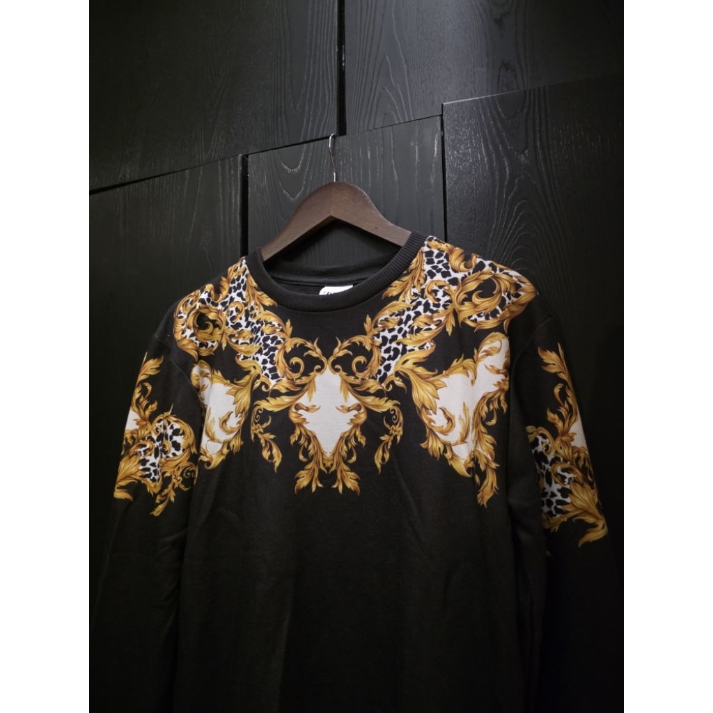 Zara Sweater Black Gold. Special Design. 100% original. size S. baju lengan panjang pria warna hitam