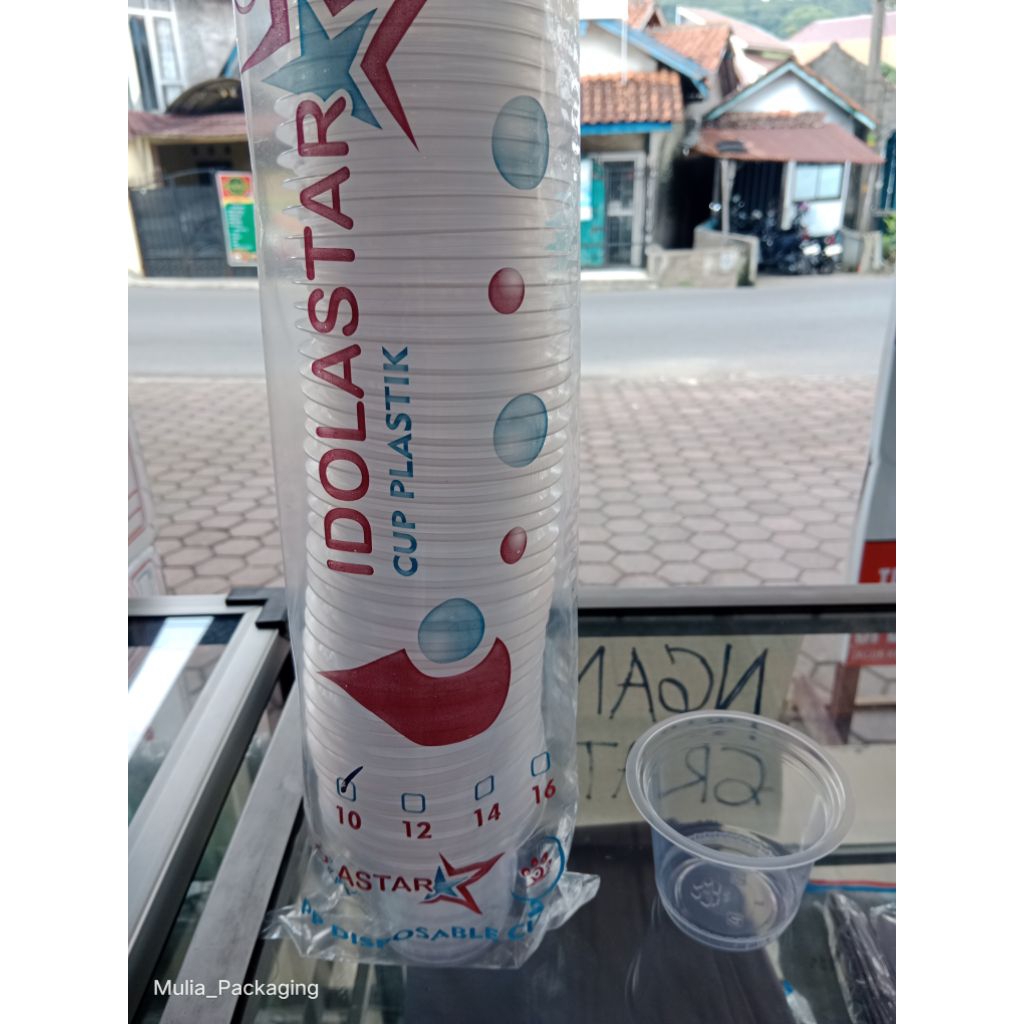 Cup plastik 10 Oz Merk Idolastar