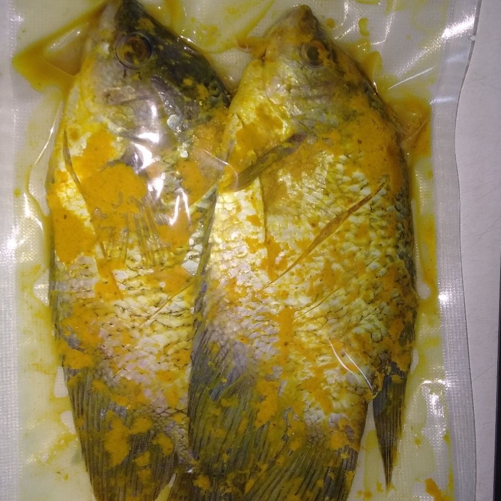 

Ikan gurame bumbu kuning