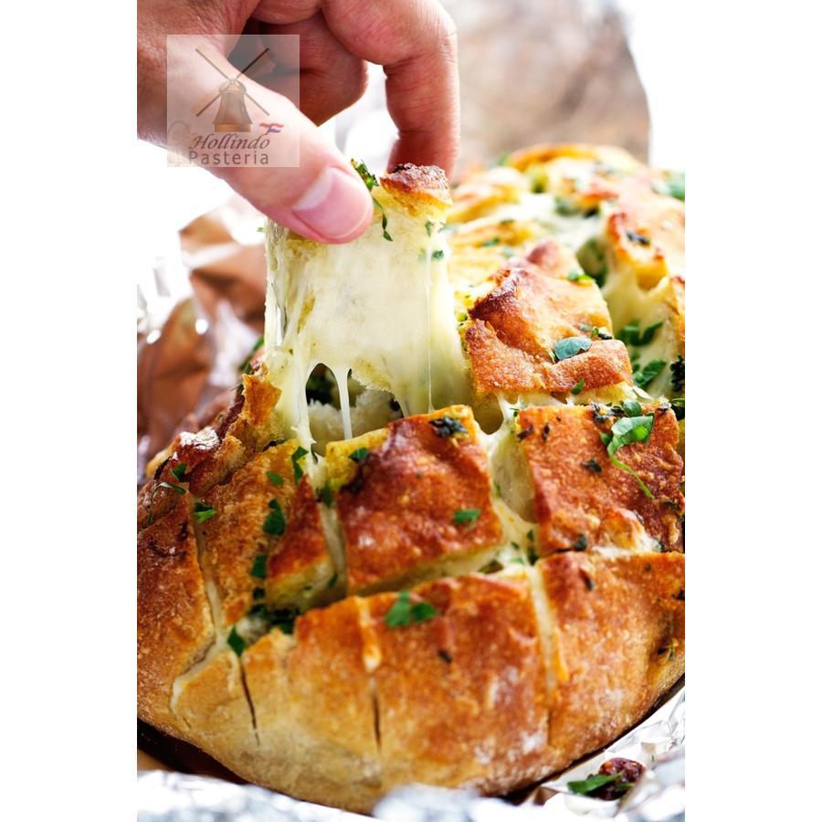 

Cheesy Garlic Pull Apart Sourdough Bread 650 gr or 950 gr