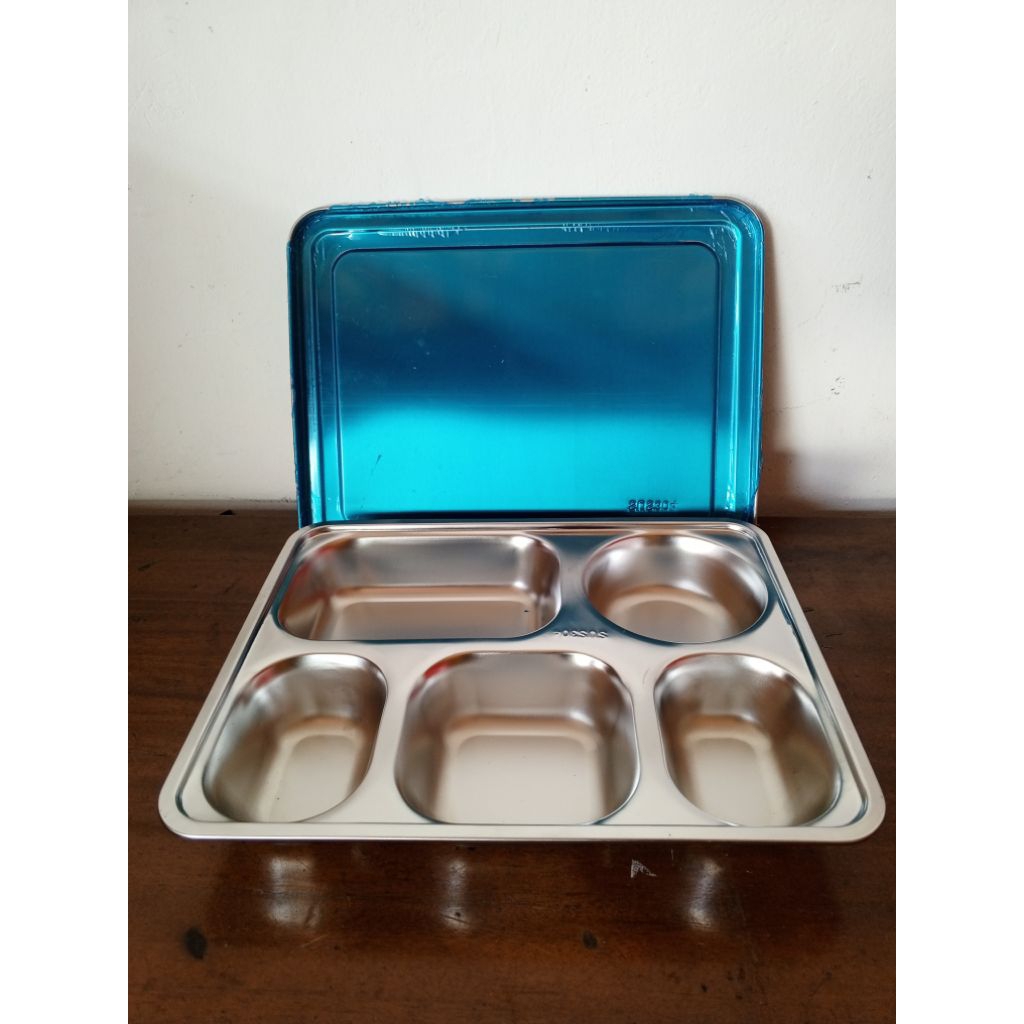 Ompreng Tempat Makan Bergizi Gratis