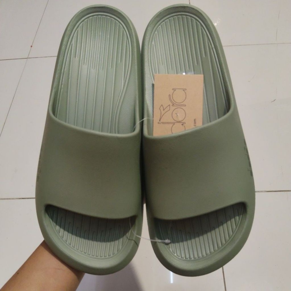 Sandal Diadora Untuk Pria