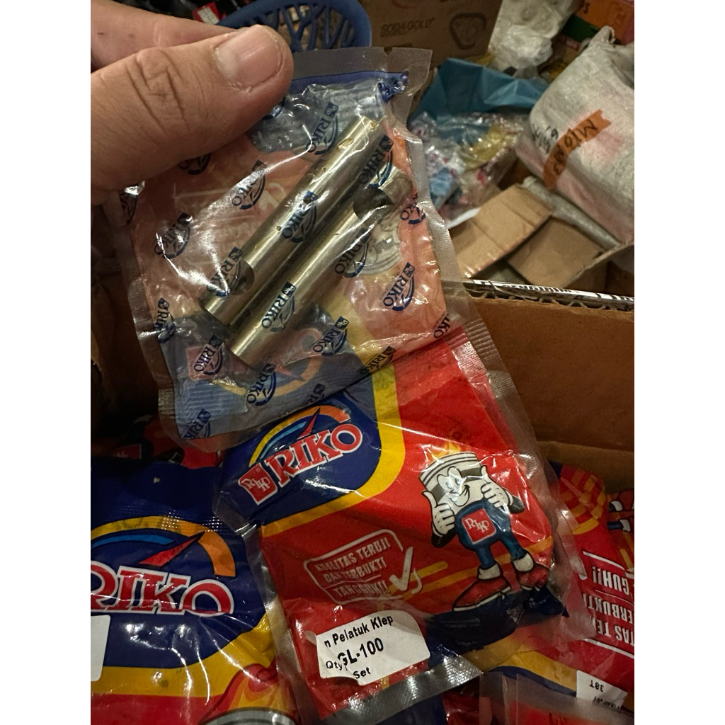 PEN PELATUK KLEP AS ROCKER ARM GL 100