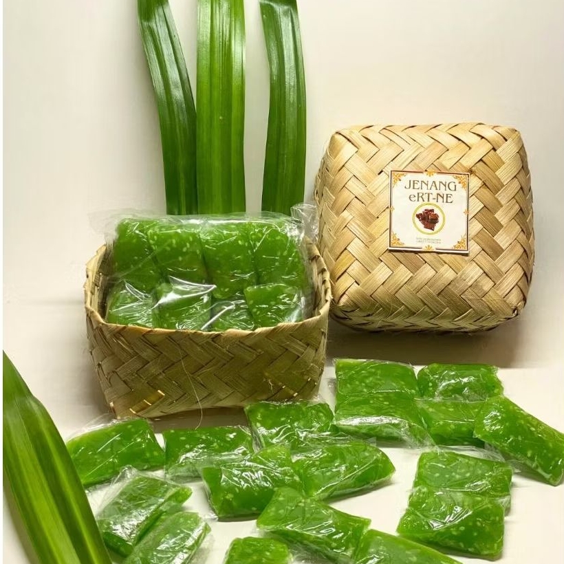 

Jenang RT-ne Jenang Ketan Rasa Pandan(Dodol) , Packing Besek Isi 30 Pcs Real Taste