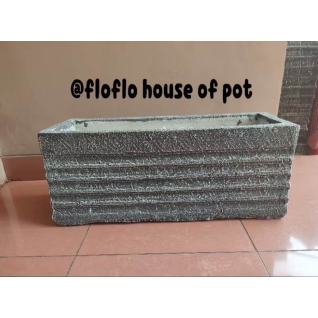 Pot semen panjang minimalis Panjang 50cm L20cm T25cm