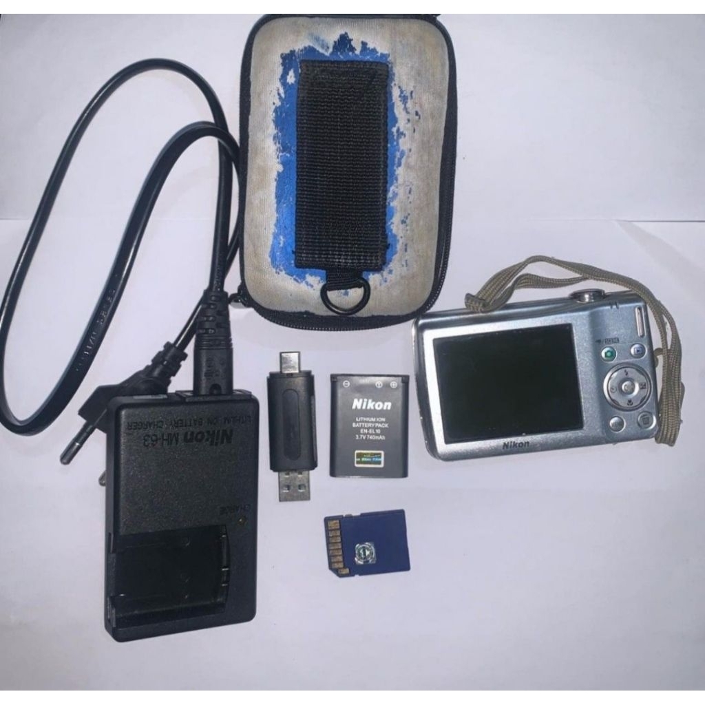 Digicam Nikon Coolpix s203