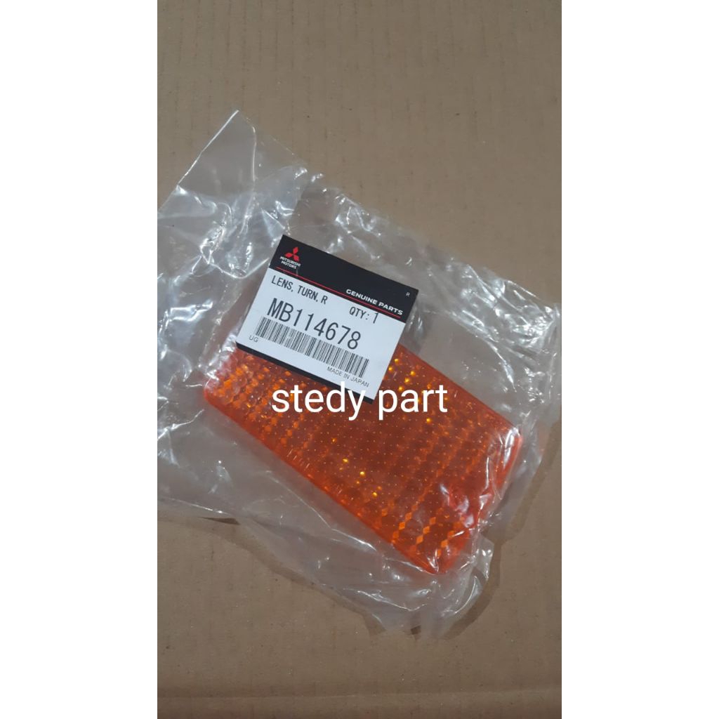 Mika lampu sen kanan bemper L300 MB114678 asli original