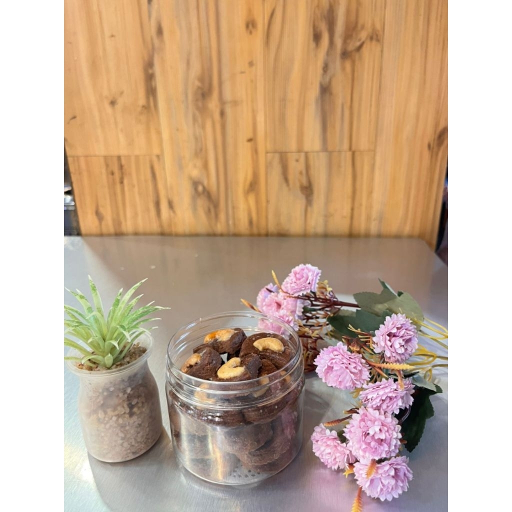 

Coklat Mede Butter Kue Kering 400ml Super Wangi Enak