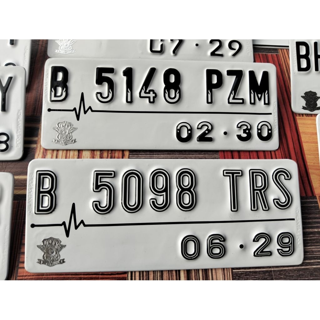 plat nomor motor baut tanam angka variasi