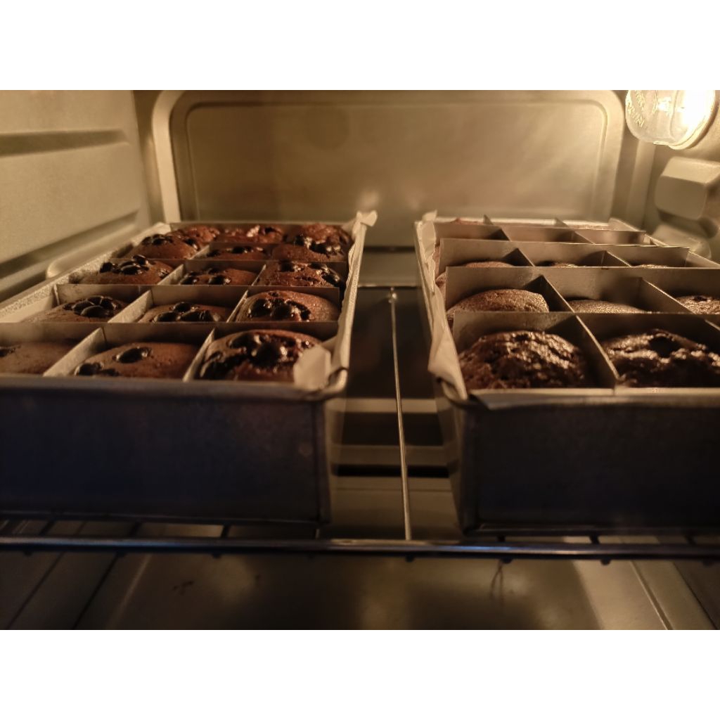 

BROWNIES NYOKLAT ORIGINAL