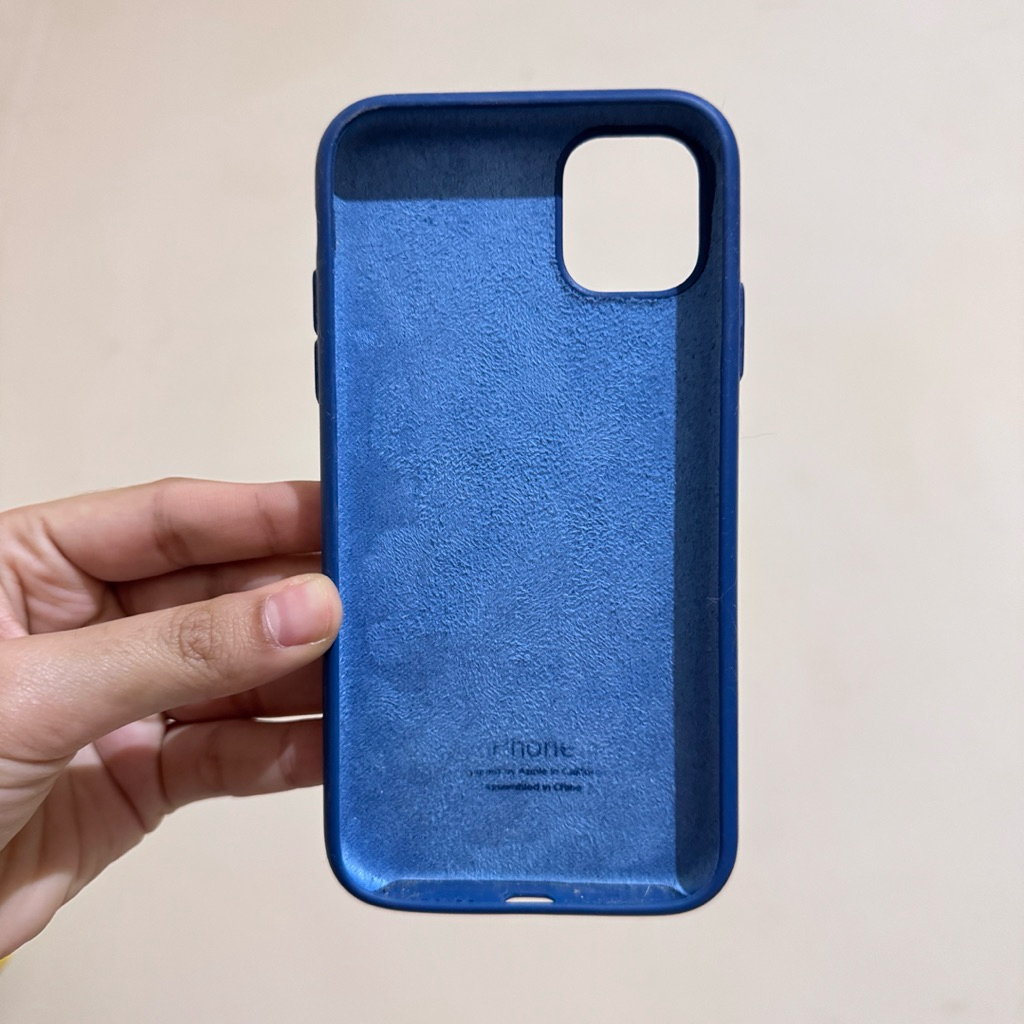 Preloved Casing iPhone 11 i phone Case Biru Dark Blue Gelap Murah Second Bekas Prelove Hardcase Hard
