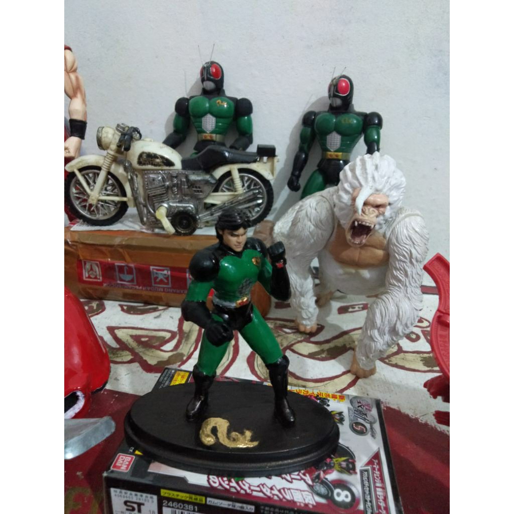 action-figure-Kamen-Rider-BlackRx-Kotaro-minami-Custom-Ripaint