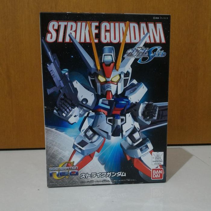 SD BB 246 Strike Gundam BANDAI