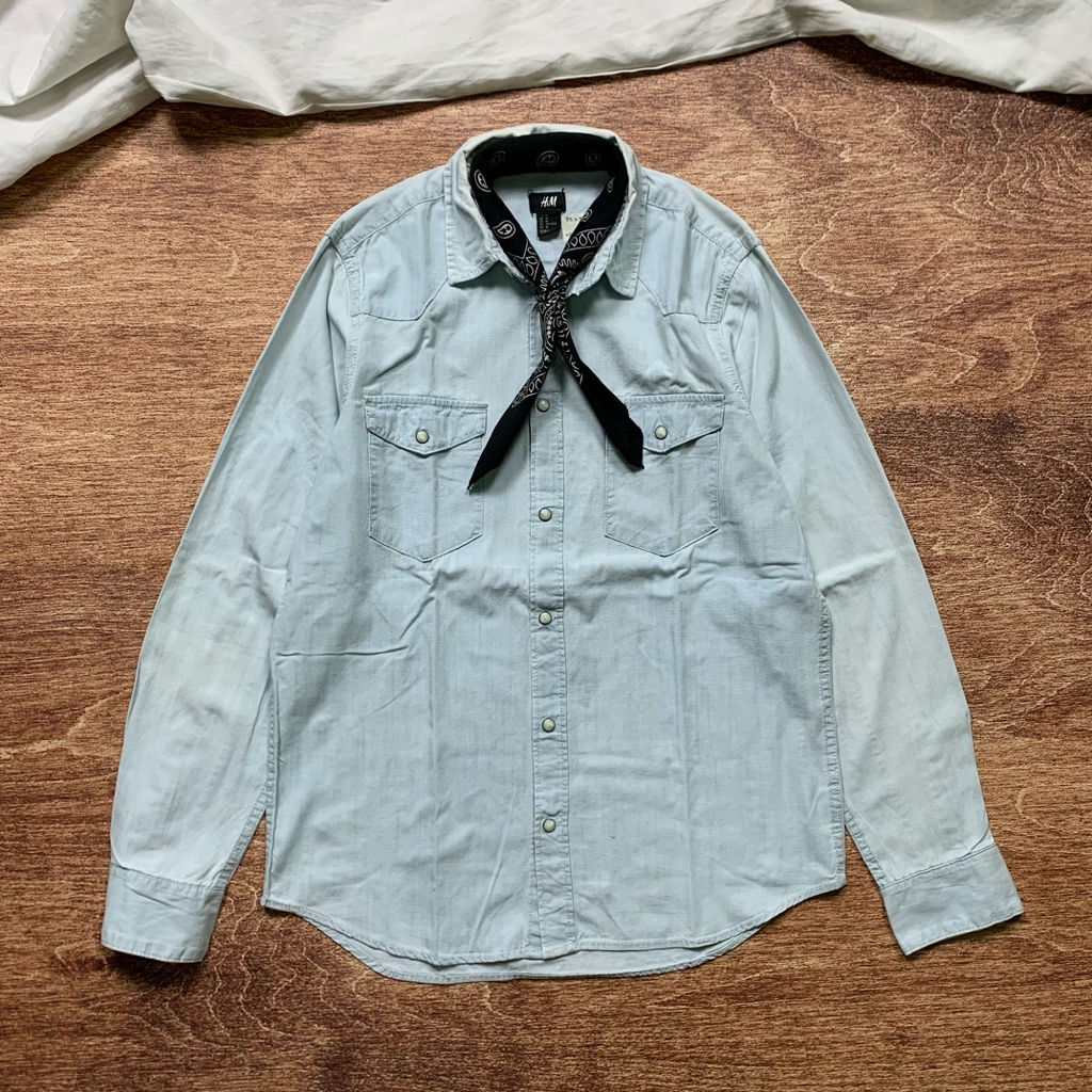 H&M denim shirt (HG-003), size M (73cm x 53cm)