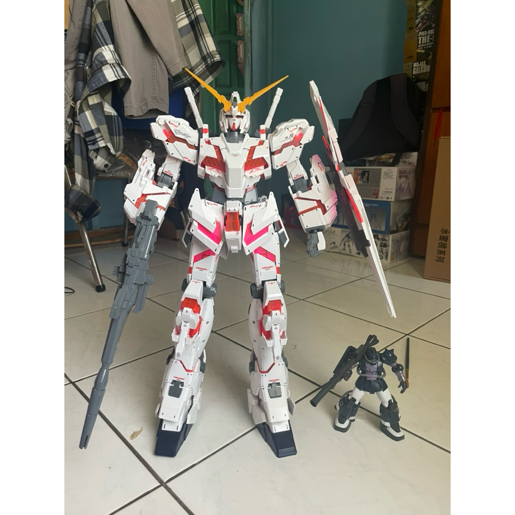 Mega size 1/48 Unicorn gundam daban model