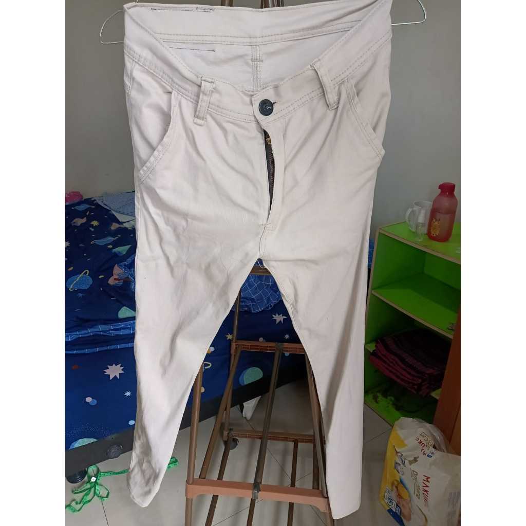 PRELOVED CELANA l Celana Jeans Pria Chinos Merk Nevada Ukuran 28 Bekas/ Celana Jeans Laki Laki Model