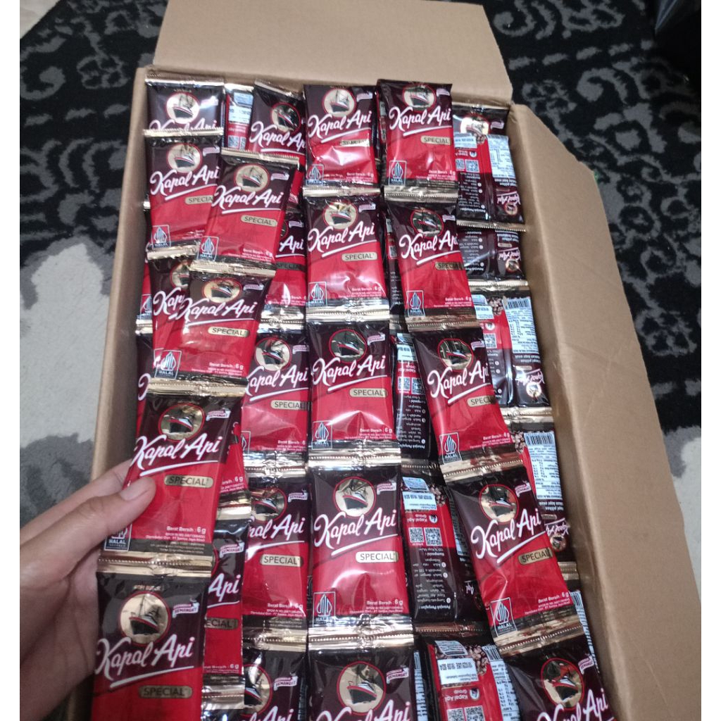 

Kopi kapal api spcesial mini 1 renteng isi 10 saschet 6 gr