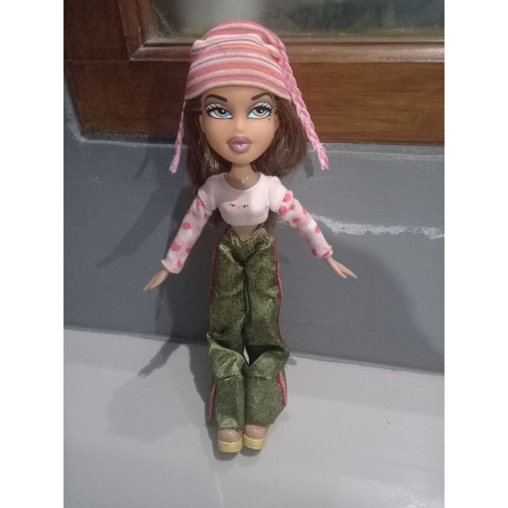 Baju Bratz Jade 20 yearz special edition