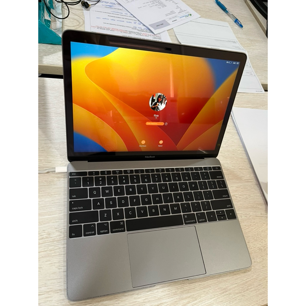 Macbook 12 inch Tahun 2019 Mulus Like New