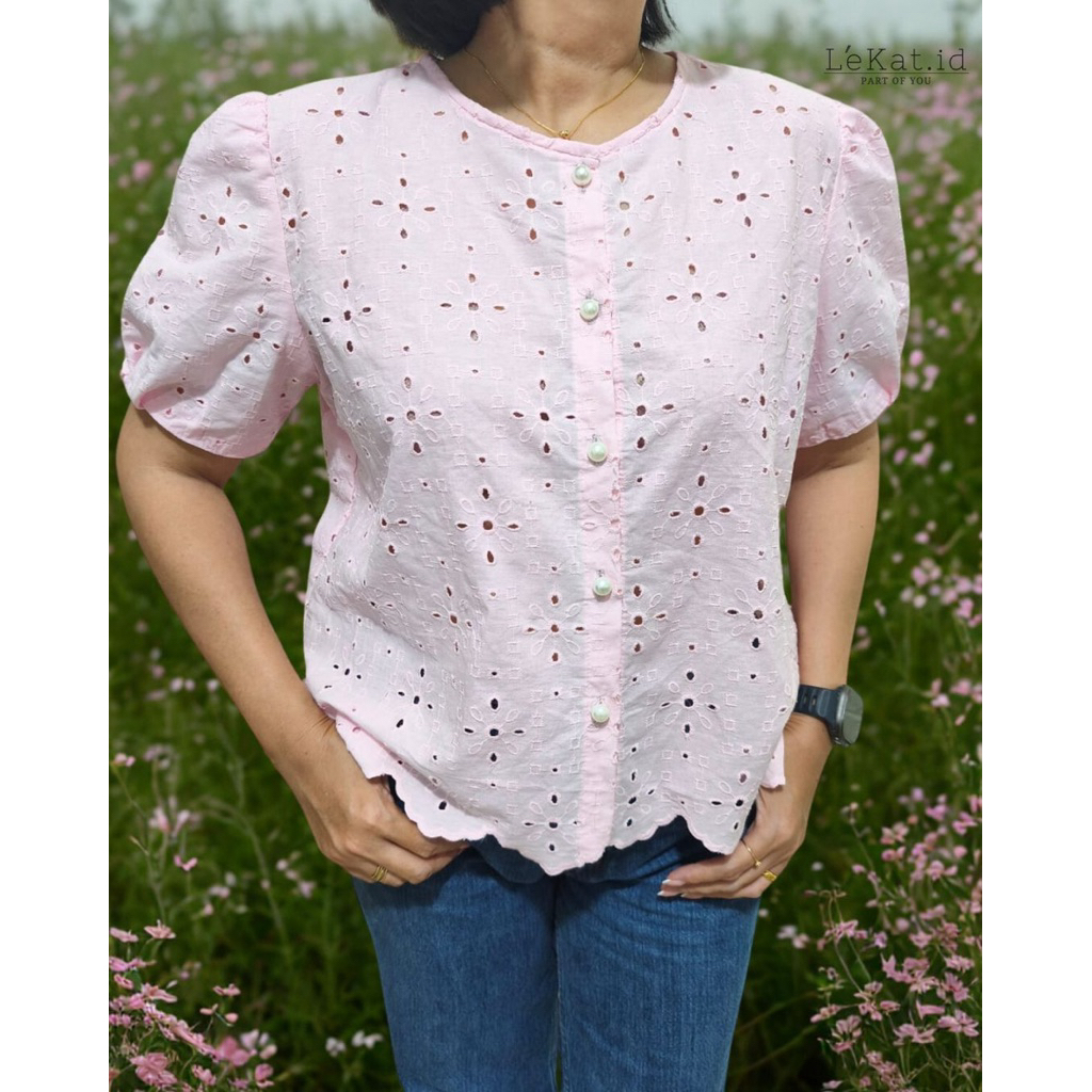 Tatum Shirt / Kemeja Wanita / Kemeja Katun Bolong / Kemeja Style Korea