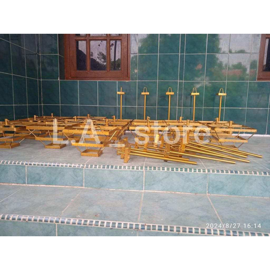 Rangka / kerangka lampu gantung kristal akrilik dekorasi model kotak / piramid