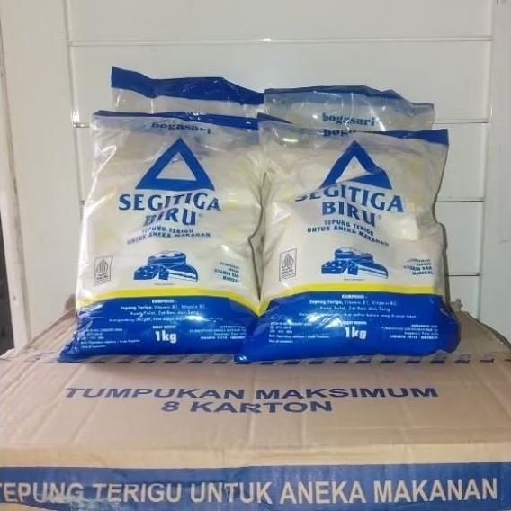 

Tepung Terigu Segitiga Biru 1Kg