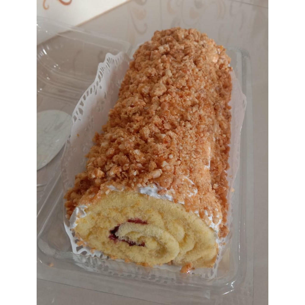 

Bolu Gulung toping Kacang