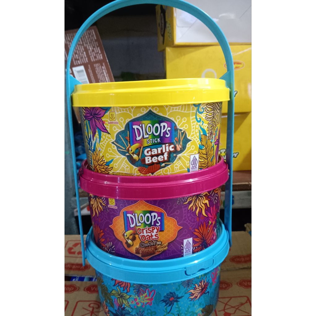 

Dloops rantang 3 rasa wafer,,oats,,stik bawang