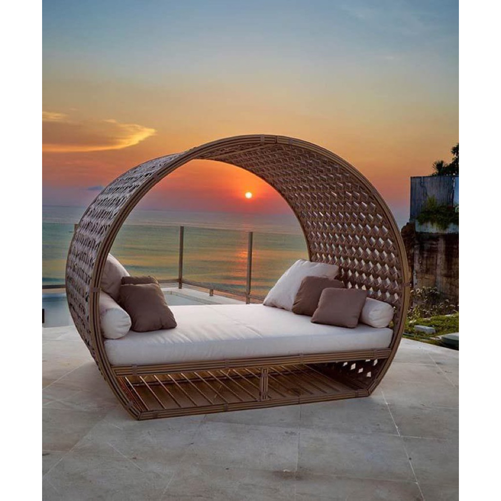 Daybed rotan jumbo bantalan tebal gazebo rotan outdoor terbaru