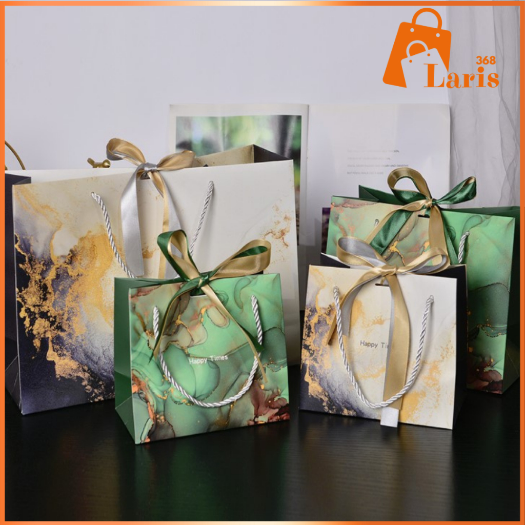 

Laris368 Kantong Paperbag Tas Hadiah Goodie Bag Kado Hampers Souvenir Karton Cantik Premium Dapat Pita PB29
