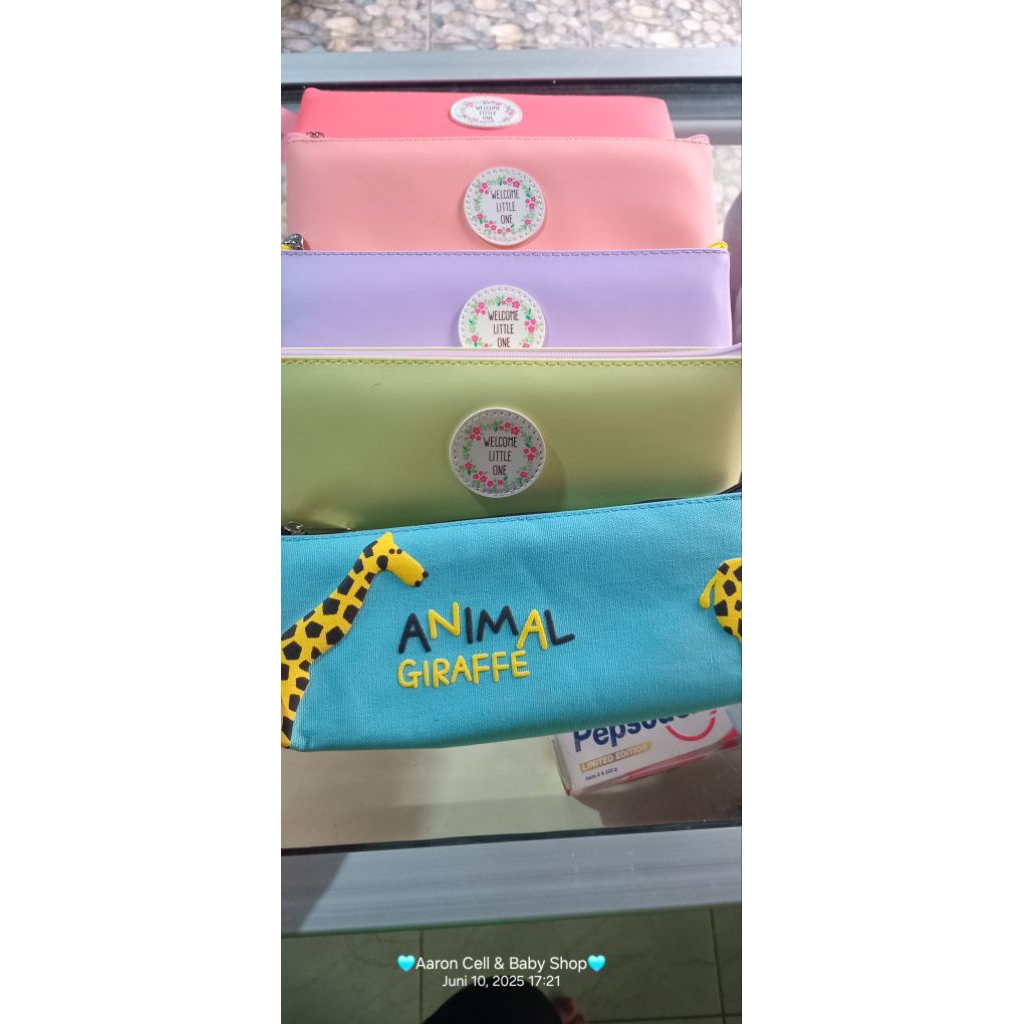 

Dompet Kecil Serbaguna Tempat Pensil