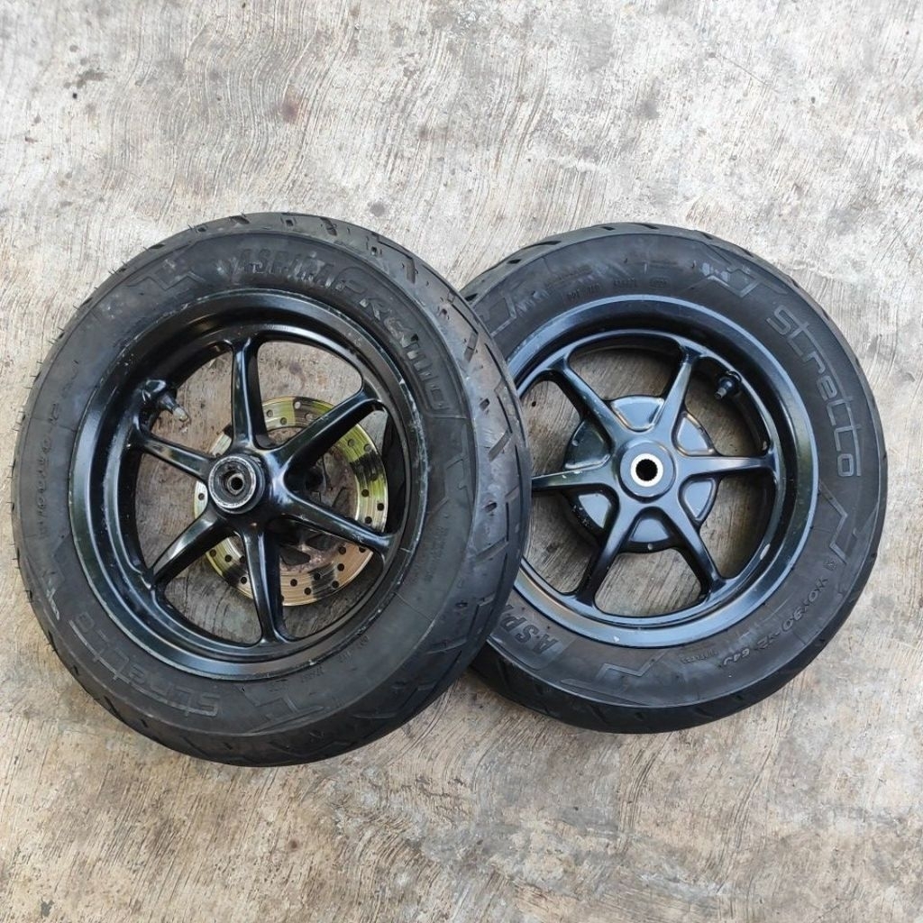 velk velg pelk pelg depan/belakang set ban/piringan  YAMAHA FREEGO original