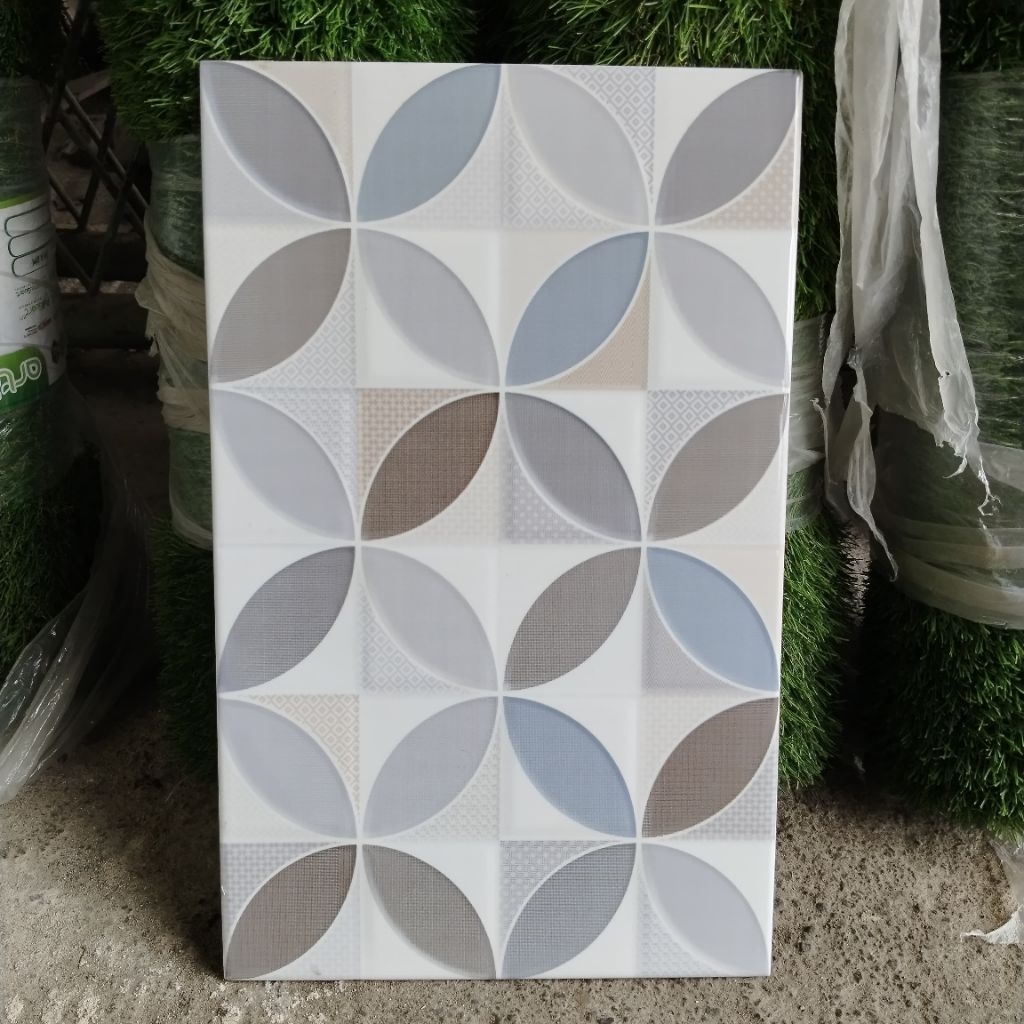 KERAMIK 25X40 GLOSSY MOTIF BATIK BUNGA