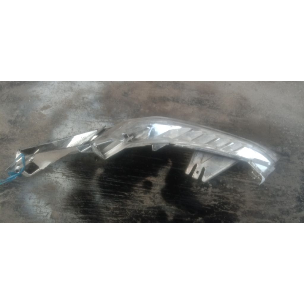 COVER ALIS LAMPU DEPAN SEBELAH KIRI MOTOR METIK FOR HONDA VARIO F1 125-150CC OLD SIAP PAKAI