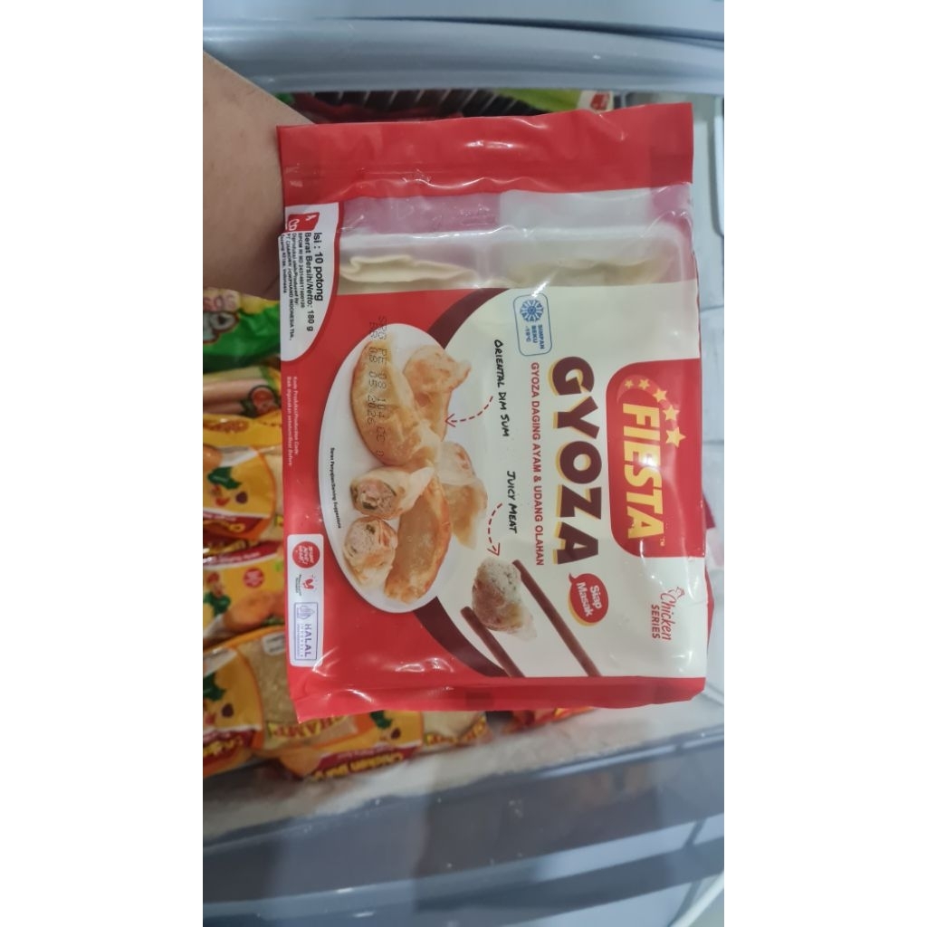 

Fiesta Gyoza 180GR isi 10 pcs